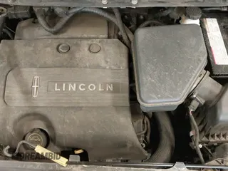 ✅ 2015 Lincoln MKX • VIN: 2LMDJ8JK8FBL24348 • Lot: 42501749. Wystawiony na IAAI z przebiegiem 124 746 mil. Bezpłatny archiwum sprzedaży aukcyjnych z USA i szczegółowy raport historii pojazdu na DreamBid. Zdjęcie 19.