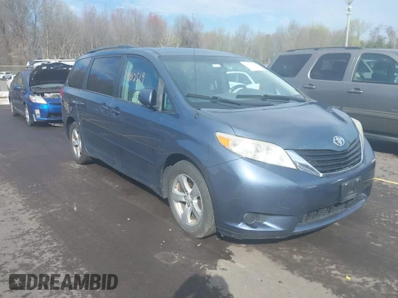 ✅ 2014 Toyota Sienna LE • VIN: 5TDKK3DC3ES487319 • Lot: 44882519. Listed on IAAI with 142,847 mi. Free auction sales archive from the USA and detailed vehicle history report at DreamBid. Image 1.