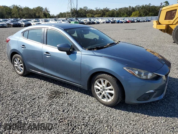 ✅ 2016 Mazda 3 i Touring • VIN: JM1BM1W73G1341727 • Лот: 74554914. Опубликован ранее на Copart с пробегом 63 996 миль. Бесплатный доступ к архиву аукционных продаж из США и подробный отчёт об истории автомобиля на DreamBid. Изображение 4.