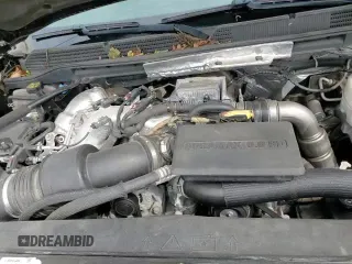 ✅ 2019 GMC Sierra 3500HD Denali • VIN: 1GT42WEY6KF240456 • Лот: 58896115. Опубликован ранее на Copart с пробегом 67 144 миль. Бесплатный доступ к архиву аукционных продаж из США и подробный отчёт об истории автомобиля на DreamBid. Изображение 13.