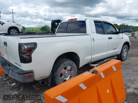 ✅ 2011 Toyota Tundra • VIN: 5TFUW5F15BX208284 • Lot: 42222386. Wystawiony na IAAI z przebiegiem 223 472 mil. Bezpłatny archiwum sprzedaży aukcyjnych z USA i szczegółowy raport historii pojazdu na DreamBid. Zdjęcie 4.