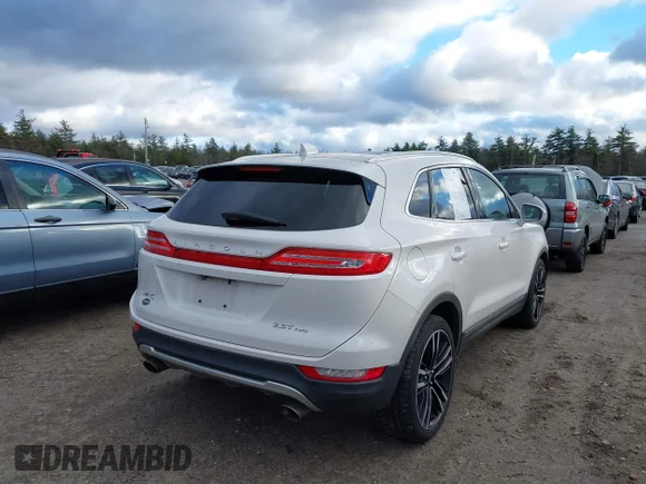 ✅ 2017 Lincoln MKC Reserve • VIN: 5LMTJ3DH1HUL23840 • Lot: 43643874. Wystawiony na IAAI z przebiegiem 162 431 mil. Bezpłatny archiwum sprzedaży aukcyjnych z USA i szczegółowy raport historii pojazdu na DreamBid. Zdjęcie 4.