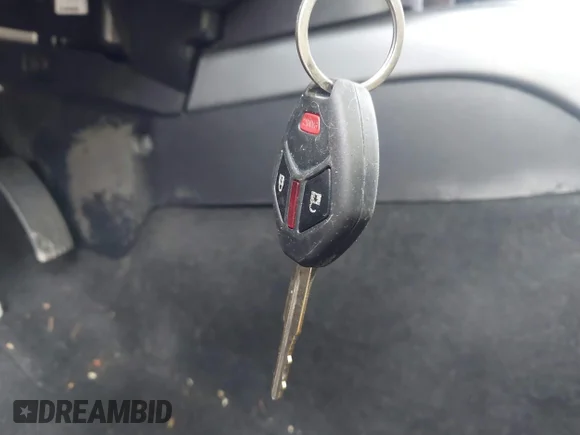 ✅ 2012 Mitsubishi Outlander ES • VIN: JA4AS2AW0CU002268 • Лот: 43628456. Опубликован ранее на IAAI с пробегом 127 579 миль. Бесплатный доступ к архиву аукционных продаж из США и подробный отчёт об истории автомобиля на DreamBid. Изображение 11.