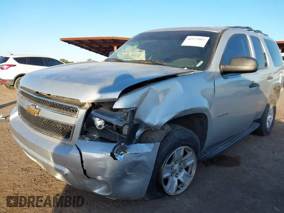 ✅ 2013 Chevrolet Tahoe Commercial • VIN: 1GNSK4E05DR332804 • Lot: 41977062. Wystawiony na IAAI z przebiegiem 131 782 mil. Bezpłatny archiwum sprzedaży aukcyjnych z USA i szczegółowy raport historii pojazdu na DreamBid. Zdjęcie 6.
