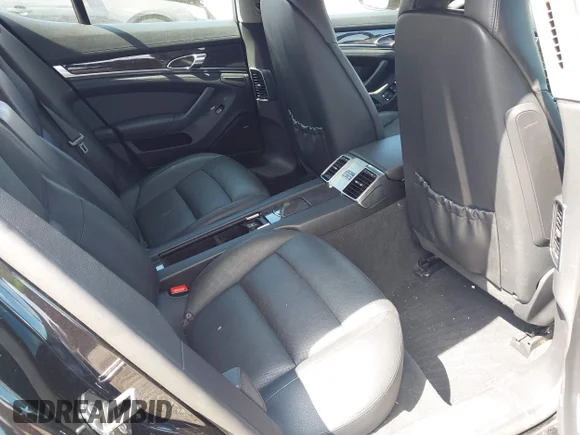 ✅ 2012 Porsche Panamera • VIN: WP0AA2A78CL015390 • Лот: 42972610. Опубліковано раніше на IAAI з пробігом 115 998 миль. Безкоштовний доступ до архіву аукціонних продажів зі США та докладний звіт про історію автомобіля на DreamBid. Зображення 8.