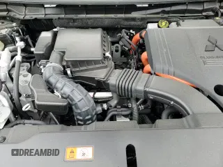 ✅ 2024 Mitsubishi Outlander SEL • VIN: JA4T5WA95RZ044707 • Лот: 65263615. Опубликован ранее на Copart с пробегом 8 946 миль. Бесплатный доступ к архиву аукционных продаж из США и подробный отчёт об истории автомобиля на DreamBid. Изображение 16.