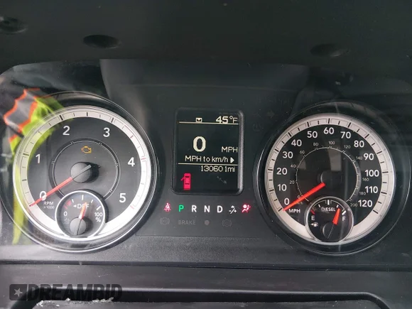 ✅ 2017 Ram 2500 Tradesman • VIN: 3C6UR5HL1HG518345 • Лот: 44490747. Опубліковано раніше на IAAI з пробігом 130 601 миль. Безкоштовний доступ до архіву аукціонних продажів зі США та докладний звіт про історію автомобіля на DreamBid. Зображення 7.
