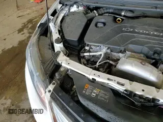 ✅ 2018 Chevrolet Volt LT • VIN: 1G1RC6S5XJU139923 • Lot: 86285015. Wystawiony na Copart z przebiegiem 108 068 mil. Bezpłatny archiwum sprzedaży aukcyjnych z USA i szczegółowy raport historii pojazdu na DreamBid. Zdjęcie 15.