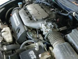 ✅ 2006 Honda Accord EX-L • VIN: 1HGCM82626A011829 • Лот: 43064278. Опубликован ранее на IAAI с пробегом 212 793 миль. Бесплатный доступ к архиву аукционных продаж из США и подробный отчёт об истории автомобиля на DreamBid. Изображение 19.