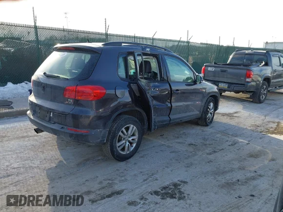 ✅ 2016 Volkswagen Tiguan SEL • VIN: WVGBV7AXXGW593383 • Lot: 44349718. Wystawiony na IAAI z przebiegiem 133 462 mil. Bezpłatny archiwum sprzedaży aukcyjnych z USA i szczegółowy raport historii pojazdu na DreamBid. Zdjęcie 4.