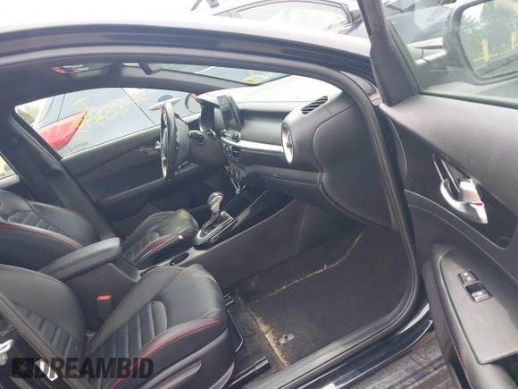 ✅ 2021 Kia Forte GT • VIN: 3KPF44ACXME409859 • Lot: 44815393. Wystawiony na IAAI z przebiegiem 50 730 mil. Bezpłatny archiwum sprzedaży aukcyjnych z USA i szczegółowy raport historii pojazdu na DreamBid. Zdjęcie 5.