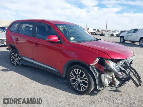 ✅ 2018 Mitsubishi Outlander ES • VIN: JA4AZ3A32JZ041712 • Лот: 45328702. Опубликован ранее на IAAI с пробегом 126 790 миль. Бесплатный доступ к архиву аукционных продаж из США и подробный отчёт об истории автомобиля на DreamBid. Изображение 1.
