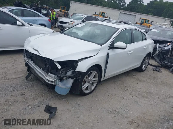 ✅ 2014 Volvo S60 T5 • VIN: YV1612FS5E2293122 • Lot: 42560143. Listed on IAAI with 105,327 mi. Free auction sales archive from the USA and detailed vehicle history report at DreamBid. Image 2.
