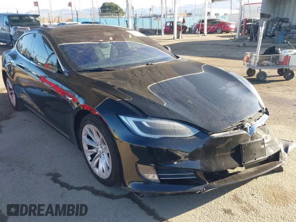 ✅ 2017 Tesla Model S 60 • VIN: 5YJSA1E18HF210565 • Лот: 44383695. Опубліковано раніше на IAAI з пробігом 229 201 миль. Безкоштовний доступ до архіву аукціонних продажів зі США та докладний звіт про історію автомобіля на DreamBid. Зображення 1.