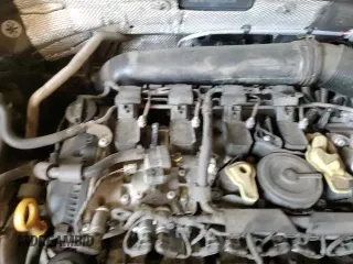 ✅ 2018 Volkswagen Beetle SE • VIN: 3VWJD7AT4JM728118 • Lot: 83828115. Wystawiony na Copart z przebiegiem 90 247 mil. Bezpłatny archiwum sprzedaży aukcyjnych z USA i szczegółowy raport historii pojazdu na DreamBid. Zdjęcie 14.