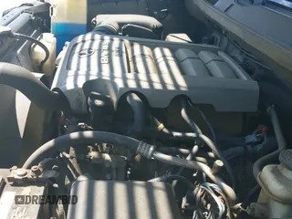 ✅ 2010 Toyota Tundra • VIN: 5TFDY5F18AX143035 • Lot: 43072157. Wystawiony na IAAI z przebiegiem 166 830 mil. Bezpłatny archiwum sprzedaży aukcyjnych z USA i szczegółowy raport historii pojazdu na DreamBid. Zdjęcie 19.