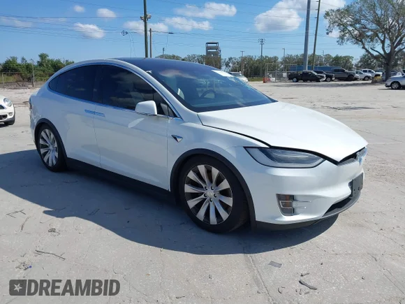 ✅ 2019 Tesla Model X 75D • VIN: 5YJXCDE23KF162135 • Лот: 41518998. Опубліковано раніше на IAAI з пробігом Не вказано. Безкоштовний доступ до архіву аукціонних продажів зі США та докладний звіт про історію автомобіля на DreamBid. Зображення 1.