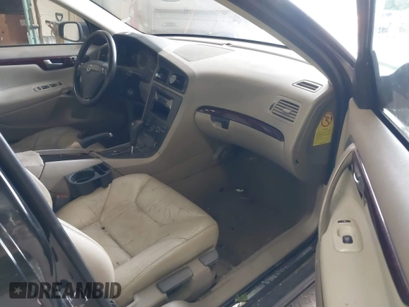 ✅ 2004 Volvo S60 • VIN: YV1RS61T842326923 • Lot: 42652902. Wystawiony na IAAI z przebiegiem 183 511 mil. Bezpłatny archiwum sprzedaży aukcyjnych z USA i szczegółowy raport historii pojazdu na DreamBid. Zdjęcie 5.