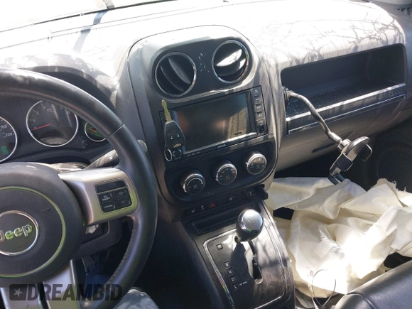 ✅ 2011 Jeep Compass Limited • VIN: 1J4NF5FB7BD177872 • Lot: 45052971. Wystawiony na IAAI z przebiegiem 145 348 mil. Bezpłatny archiwum sprzedaży aukcyjnych z USA i szczegółowy raport historii pojazdu na DreamBid. Zdjęcie 11.