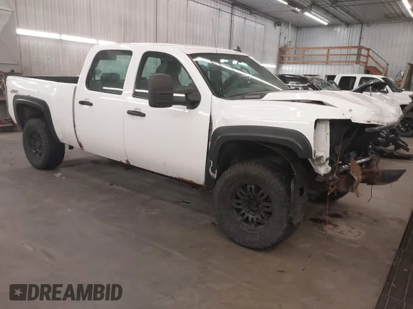 ✅ 2009 Chevrolet Silverado 2500HD Work Truck • VIN: 1GCHK43K39F121780 • Lot: 42146974. Wystawiony na IAAI z przebiegiem 330 567 mil. Bezpłatny archiwum sprzedaży aukcyjnych z USA i szczegółowy raport historii pojazdu na DreamBid. Zdjęcie 1.