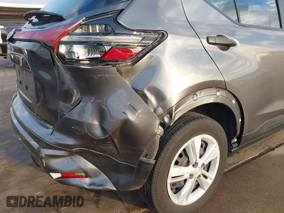 ✅ 2021 Nissan Kicks S • VIN: 3N1CP5BV2ML519562 • Lot: 43962410. Wystawiony na IAAI z przebiegiem 19 337 mil. Bezpłatny archiwum sprzedaży aukcyjnych z USA i szczegółowy raport historii pojazdu na DreamBid. Zdjęcie 6.