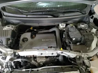 ✅ 2020 Chevrolet Equinox LS • VIN: 2GNAXFEV2L6249801 • Лот: 54223485. Опубликован ранее на Copart с пробегом 92 066 миль. Бесплатный доступ к архиву аукционных продаж из США и подробный отчёт об истории автомобиля на DreamBid. Изображение 15.