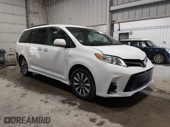 ✅ 2020 Toyota Sienna LE • VIN: 5TDJZ3DC8LS246439 • Lot: 44949791. Wystawiony na IAAI z przebiegiem 78 788 mil. Bezpłatny archiwum sprzedaży aukcyjnych z USA i szczegółowy raport historii pojazdu na DreamBid. Zdjęcie 1.