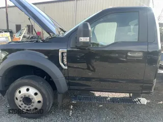 ✅ 2020 Ford F-450 • VIN: 1FDUF4GN1LEC32554 • Lot: 93088975. Wystawiony na Copart z przebiegiem 260 009 mil. Bezpłatny archiwum sprzedaży aukcyjnych z USA i szczegółowy raport historii pojazdu na DreamBid. Zdjęcie 11.