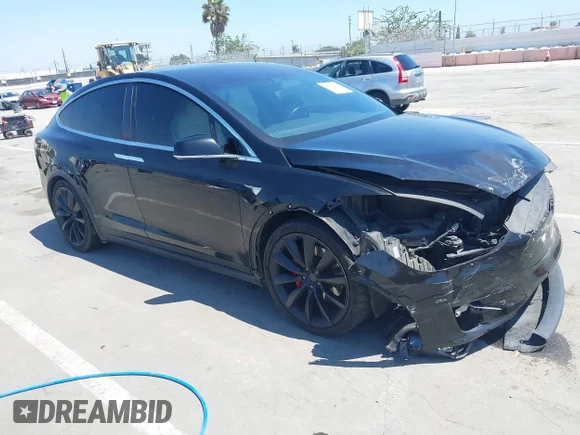 ✅ 2019 Tesla Model X P100D • VIN: 5YJXCBE42KF155425 • Lot: 42655344. Wystawiony na IAAI z przebiegiem 108 167 mil. Bezpłatny archiwum sprzedaży aukcyjnych z USA i szczegółowy raport historii pojazdu na DreamBid. Zdjęcie 1.