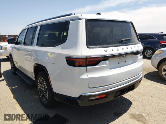 ✅ 2024 Jeep Wagoneer Series II • VIN: 1C4SJRBP4RS145807 • Lot: 45328685. Wystawiony na IAAI z przebiegiem 85 682 mil. Bezpłatny archiwum sprzedaży aukcyjnych z USA i szczegółowy raport historii pojazdu na DreamBid. Zdjęcie 3.