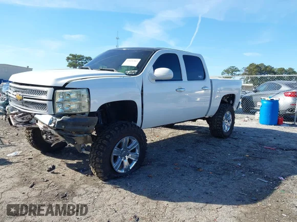 ✅ 2010 Chevrolet Silverado 1500 Work Truck • VIN: 3GCRKPE30AG168456 • Lot: 43626367. Wystawiony na IAAI z przebiegiem 246 066 mil. Bezpłatny archiwum sprzedaży aukcyjnych z USA i szczegółowy raport historii pojazdu na DreamBid. Zdjęcie 2.