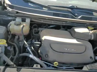 ✅ 2018 Chrysler Pacifica Limited • VIN: 2C4RC1GG2JR226362 • Lot: 91318445. Wystawiony na Copart z przebiegiem 110 974 mil. Bezpłatny archiwum sprzedaży aukcyjnych z USA i szczegółowy raport historii pojazdu na DreamBid. Zdjęcie 16.