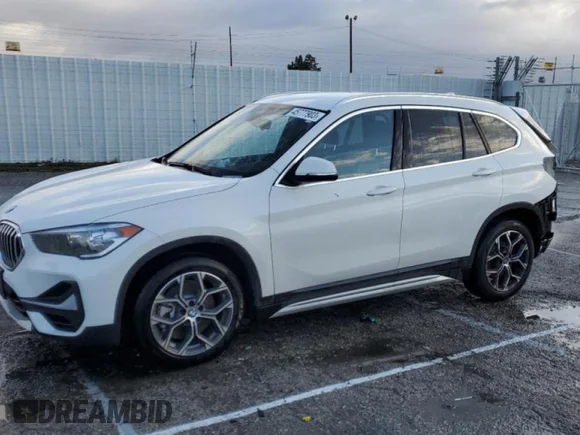 ✅ 2021 BMW X1 sDrive28i • VIN: WBXJG7C02M5U08273 • Lot: 45777903. Wystawiony na Copart z przebiegiem 15 741 mil. Bezpłatny archiwum sprzedaży aukcyjnych z USA i szczegółowy raport historii pojazdu na DreamBid. Zdjęcie 1.