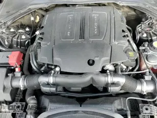 ✅ 2017 Jaguar XE 35t Prestige • VIN: SAJAE4BV6HA959108 • Lot: 82747305. Wystawiony na Copart z przebiegiem 99 879 mil. Bezpłatny archiwum sprzedaży aukcyjnych z USA i szczegółowy raport historii pojazdu na DreamBid. Zdjęcie 13.