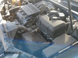 ✅ 2002 Toyota Camry XLE • VIN: JTDBF30KX20026702 • Lot: 42815266. Listed on IAAI with 197,113 mi. Free auction sales archive from the USA and detailed vehicle history report at DreamBid. Image 12.