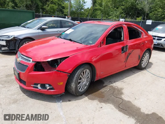✅ 2014 Chevrolet Cruze 2LT • VIN: 1G1PE5SB5E7335287 • Lot: 45232240. Wystawiony na IAAI z przebiegiem 148 701 mil. Bezpłatny archiwum sprzedaży aukcyjnych z USA i szczegółowy raport historii pojazdu na DreamBid. Zdjęcie 2.