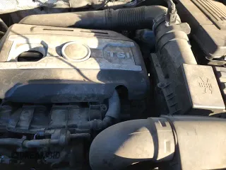 ✅ 2017 Volkswagen Tiguan S • VIN: WVGAV7AX3HK044953 • Lot: 91467205. Wystawiony na Copart z przebiegiem 80 955 mil. Bezpłatny archiwum sprzedaży aukcyjnych z USA i szczegółowy raport historii pojazdu na DreamBid. Zdjęcie 14.