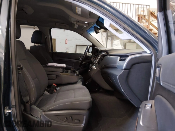 ✅ 2020 Chevrolet Tahoe LS • VIN: 1GNSKAEC7LR294967 • Lot: 44943227. Wystawiony na IAAI z przebiegiem 63 899 mil. Bezpłatny archiwum sprzedaży aukcyjnych z USA i szczegółowy raport historii pojazdu na DreamBid. Zdjęcie 5.