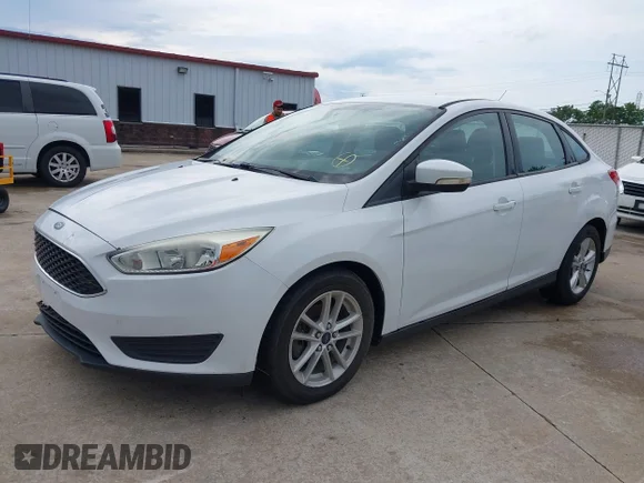 ✅ 2015 Ford Focus SE • VIN: 1FADP3F23FL250059 • Lot: 45422268. Wystawiony na IAAI z przebiegiem 157 636 mil. Bezpłatny archiwum sprzedaży aukcyjnych z USA i szczegółowy raport historii pojazdu na DreamBid. Zdjęcie 2.