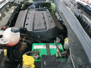 ✅ 2016 Jeep Renegade Latitude • VIN: ZACCJABW0GPC84719 • Lot: 41375338. Wystawiony na IAAI z przebiegiem 90 143 mil. Bezpłatny archiwum sprzedaży aukcyjnych z USA i szczegółowy raport historii pojazdu na DreamBid. Zdjęcie 20.