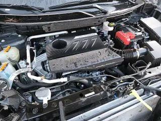 ✅ 2025 Nissan Rogue SV • VIN: 5N1BT3BA2SC828085 • Lot: 93514405. Listed on Copart with 24,240 mi. Free auction sales archive from the USA and detailed vehicle history report at DreamBid. Image 14.