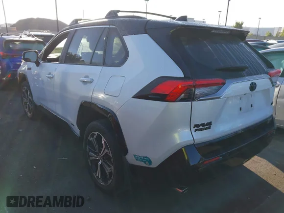 ✅ 2024 Toyota RAV4 XSE • VIN: JTMFB3FV3RD209683 • Lot: 43486704. Listed on IAAI with 17,513 mi. Free auction sales archive from the USA and detailed vehicle history report at DreamBid. Image 3.