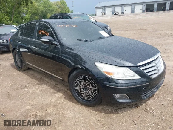 ✅ 2009 Hyundai Genesis • VIN: KMHGC46F29U062753 • Lot: 42975768. Wystawiony na IAAI z przebiegiem 169 823 mil. Bezpłatny archiwum sprzedaży aukcyjnych z USA i szczegółowy raport historii pojazdu na DreamBid. Zdjęcie 1.