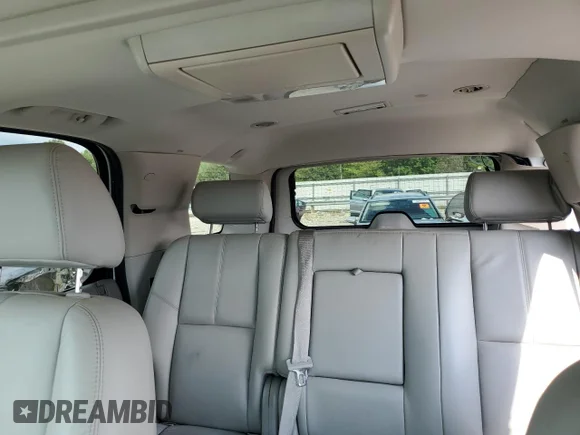 ✅ 2009 Chevrolet Tahoe 2LT • VIN: 1GNFC23069R239951 • Lot: 70075324. Wystawiony na Copart z przebiegiem Nie podano. Bezpłatny archiwum sprzedaży aukcyjnych z USA i szczegółowy raport historii pojazdu na DreamBid. Zdjęcie 10.