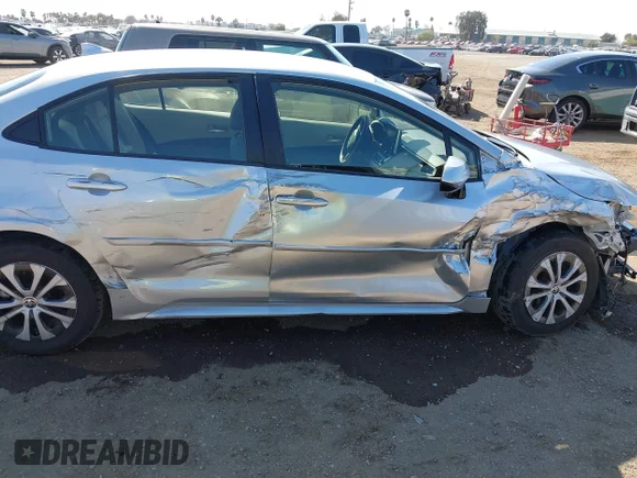 ✅ 2021 Toyota Corolla LE • VIN: JTDEPMAE4MJ174494 • Lot: 43225845. Wystawiony na IAAI z przebiegiem 47 418 mil. Bezpłatny archiwum sprzedaży aukcyjnych z USA i szczegółowy raport historii pojazdu na DreamBid. Zdjęcie 6.
