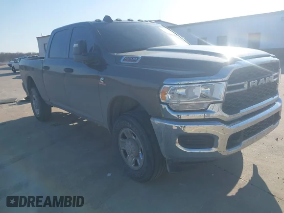 ✅ 2024 Ram 2500 Tradesman • VIN: 3C6UR5CL7RG216020 • Лот: 44436276. Опубліковано раніше на IAAI з пробігом 30 565 миль. Безкоштовний доступ до архіву аукціонних продажів зі США та докладний звіт про історію автомобіля на DreamBid. Зображення 1.