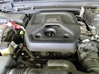 ✅ 2019 Jeep Wrangler Unlimited Sport S • VIN: 1C4HJXDN1KW588487 • Lot: 80816925. Wystawiony na Copart z przebiegiem 114 791 mil. Bezpłatny archiwum sprzedaży aukcyjnych z USA i szczegółowy raport historii pojazdu na DreamBid. Zdjęcie 17.