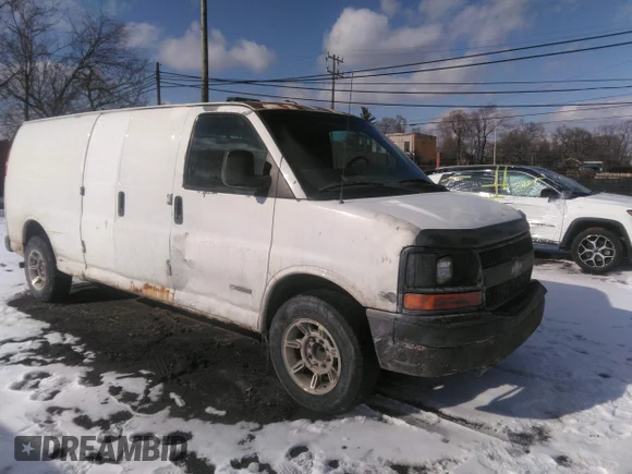 ✅ 2006 Chevrolet Express Cargo • VIN: 1GCGG29V561140018 • Lot: 41545051. Wystawiony na IAAI z przebiegiem 241 116 mil. Bezpłatny archiwum sprzedaży aukcyjnych z USA i szczegółowy raport historii pojazdu na DreamBid. Zdjęcie 1.