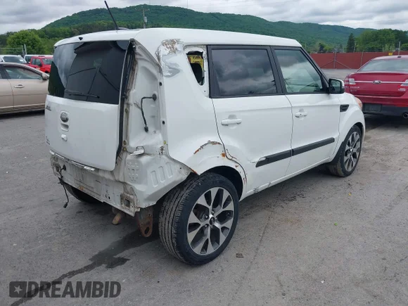 ✅ 2013 Kia Soul + • VIN: KNDJT2A68D7589323 • Лот: 45183481. Опубликован ранее на IAAI с пробегом 69 160 миль. Бесплатный доступ к архиву аукционных продаж из США и подробный отчёт об истории автомобиля на DreamBid. Изображение 4.