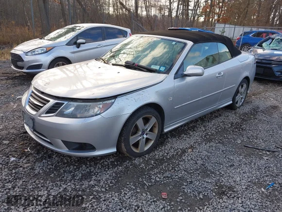 ✅ 2011 Saab 9-3 • VIN: YS3FA7CY4B1304455 • Лот: 43703955. Опубліковано раніше на IAAI з пробігом 106 940 миль. Безкоштовний доступ до архіву аукціонних продажів зі США та докладний звіт про історію автомобіля на DreamBid. Зображення 2.